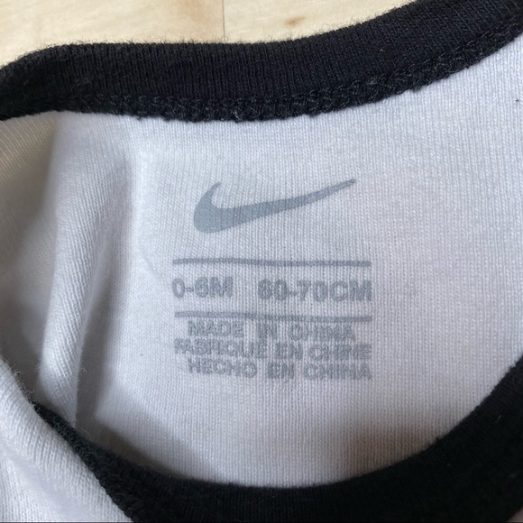 Nike Onesie - Picture 4 of 4